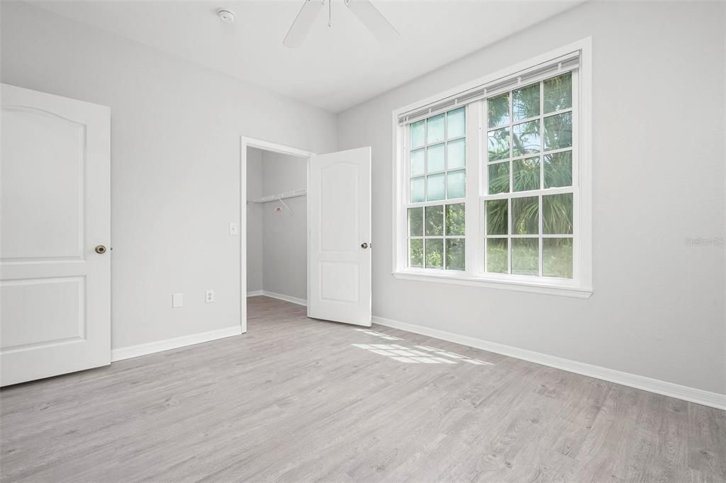 For Rent: $2,300 (3 beds, 2 baths, 1280 Square Feet)