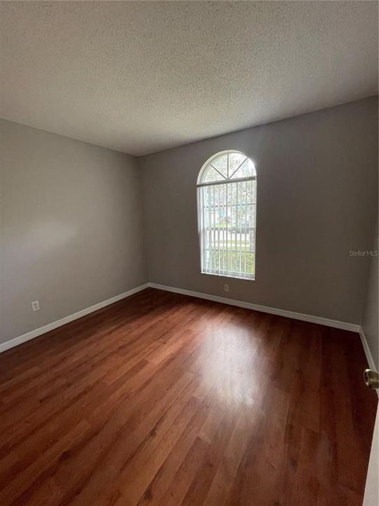 For Rent: $2,095 (3 beds, 2 baths, 1217 Square Feet)