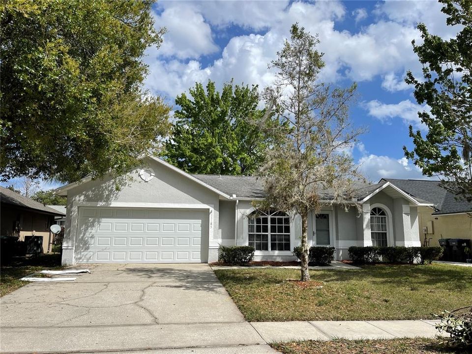 For Rent: $2,095 (3 beds, 2 baths, 1217 Square Feet)