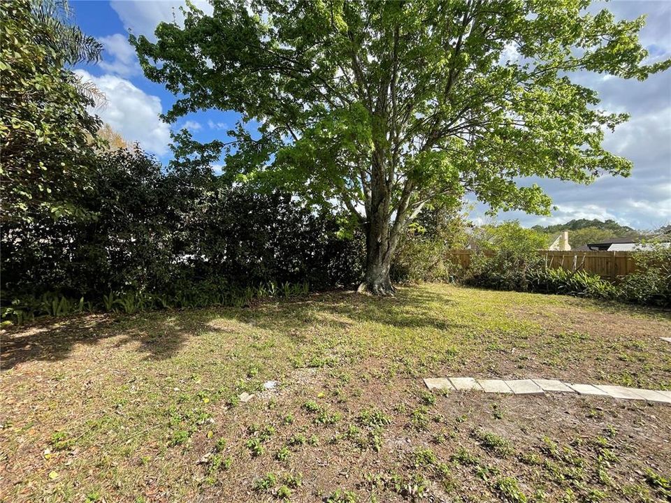 For Rent: $2,095 (3 beds, 2 baths, 1217 Square Feet)