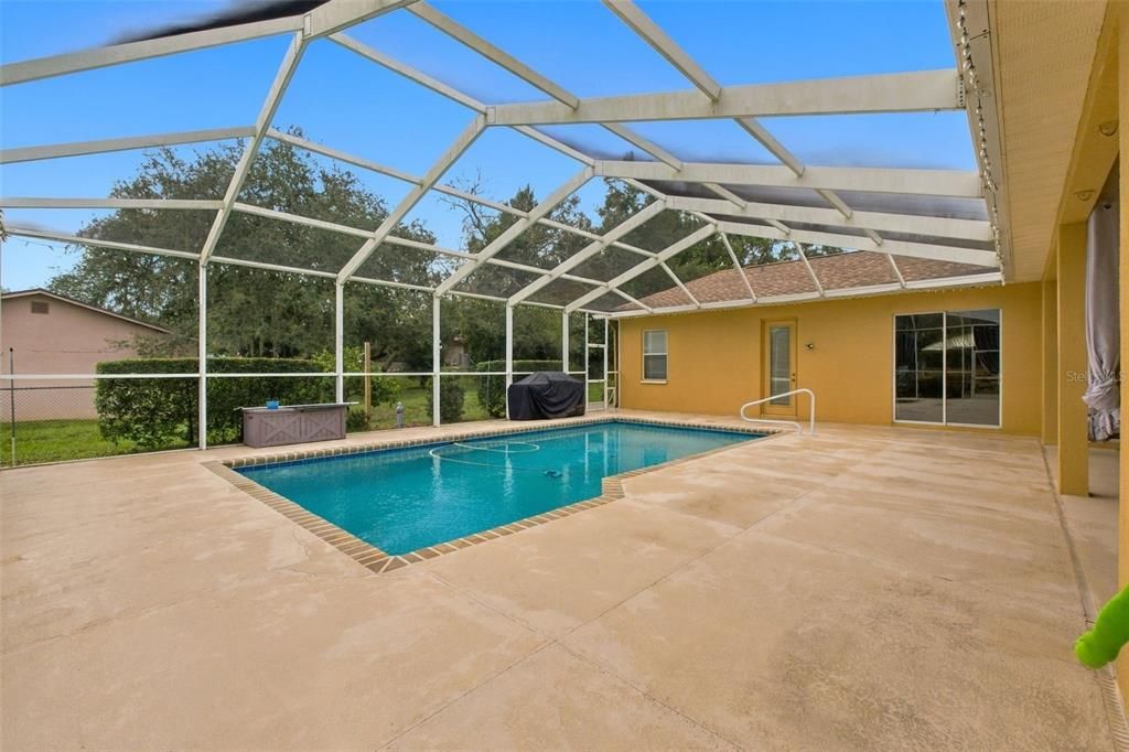 For Sale: $650,000 (5 beds, 3 baths, 3357 Square Feet)