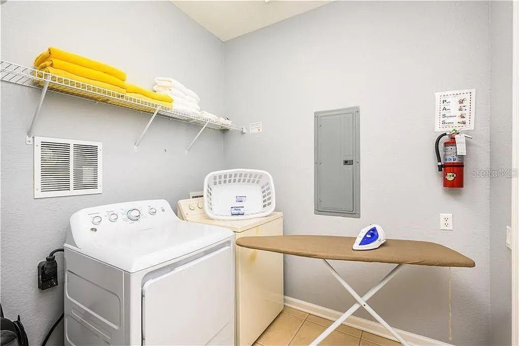 En Venta: $524,500 (2 camas, 2 baños, 1823 Pies cuadrados)