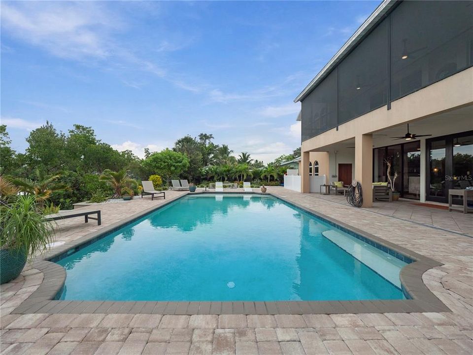 For Sale: $1,349,990 (4 beds, 3 baths, 2489 Square Feet)