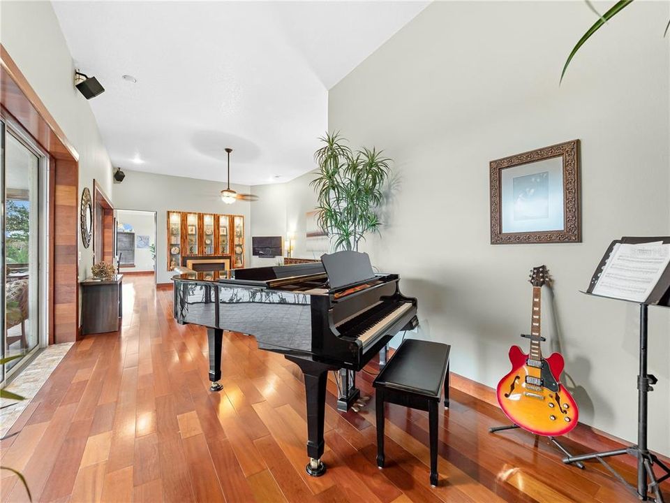 For Sale: $1,349,990 (4 beds, 3 baths, 2489 Square Feet)