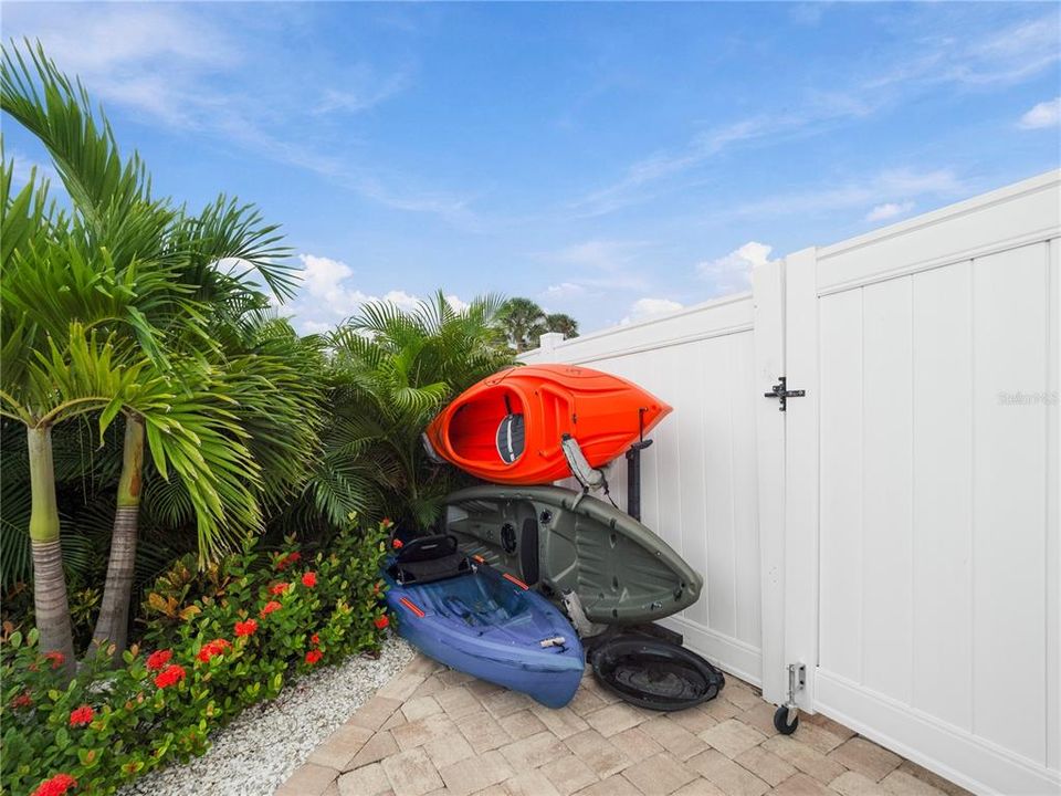 For Sale: $1,349,990 (4 beds, 3 baths, 2489 Square Feet)