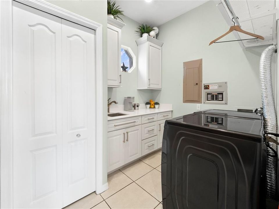 For Sale: $1,349,990 (4 beds, 3 baths, 2489 Square Feet)