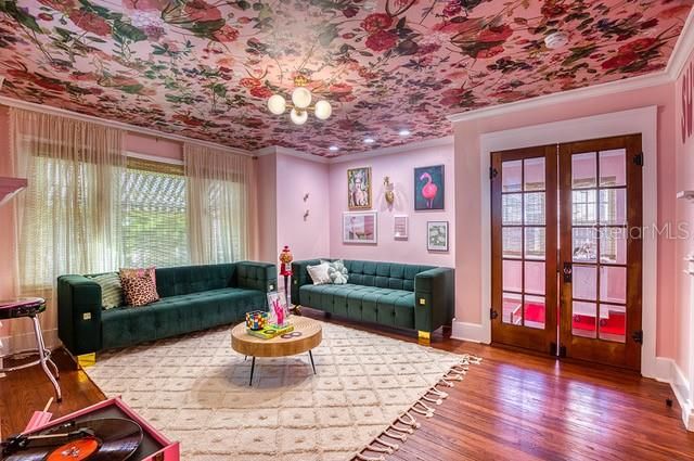 En Venta: $559,900 (2 camas, 2 baños, 1468 Pies cuadrados)