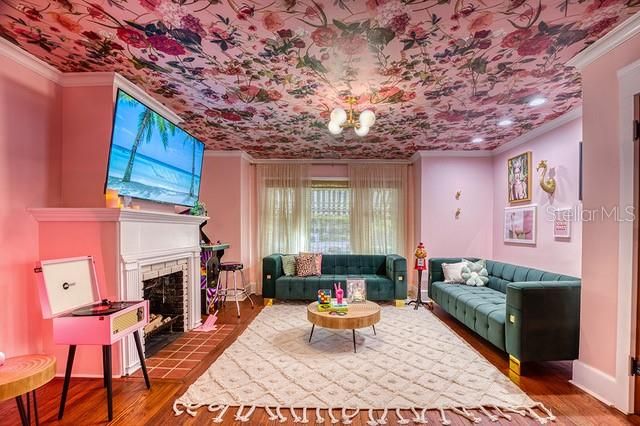 En Venta: $559,900 (2 camas, 2 baños, 1468 Pies cuadrados)