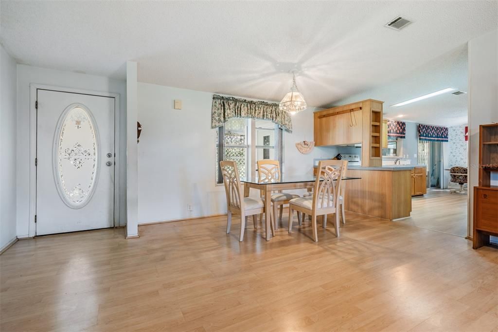 En Venta: $199,000 (3 camas, 2 baños, 1512 Pies cuadrados)