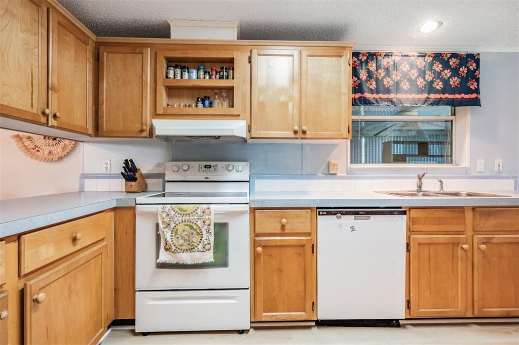 En Venta: $199,000 (3 camas, 2 baños, 1512 Pies cuadrados)