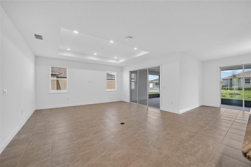 En Venta: $547,540 (3 camas, 3 baños, 2211 Pies cuadrados)