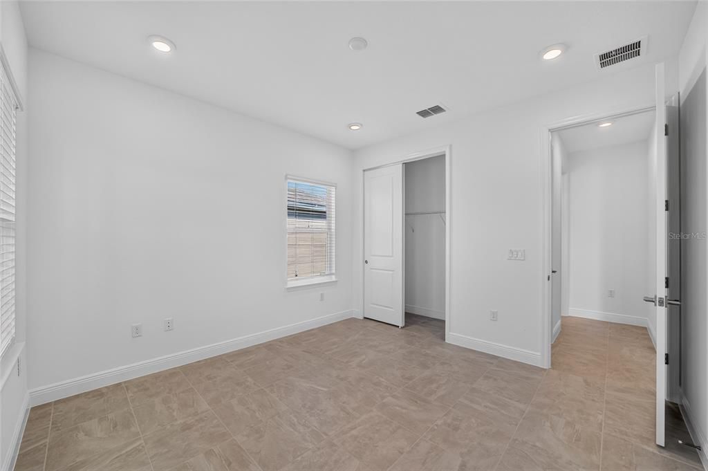 En Venta: $547,540 (3 camas, 3 baños, 2211 Pies cuadrados)