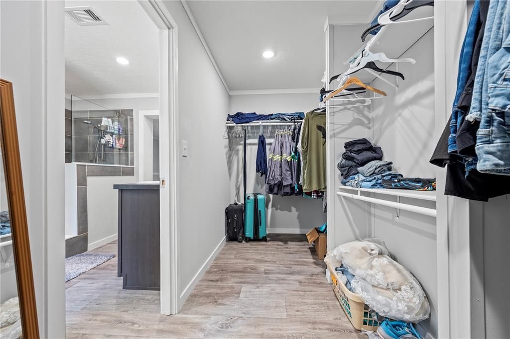 En Venta: $325,000 (4 camas, 2 baños, 2280 Pies cuadrados)