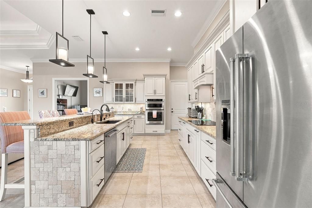 For Sale: $1,150,000 (3 beds, 2 baths, 2457 Square Feet)