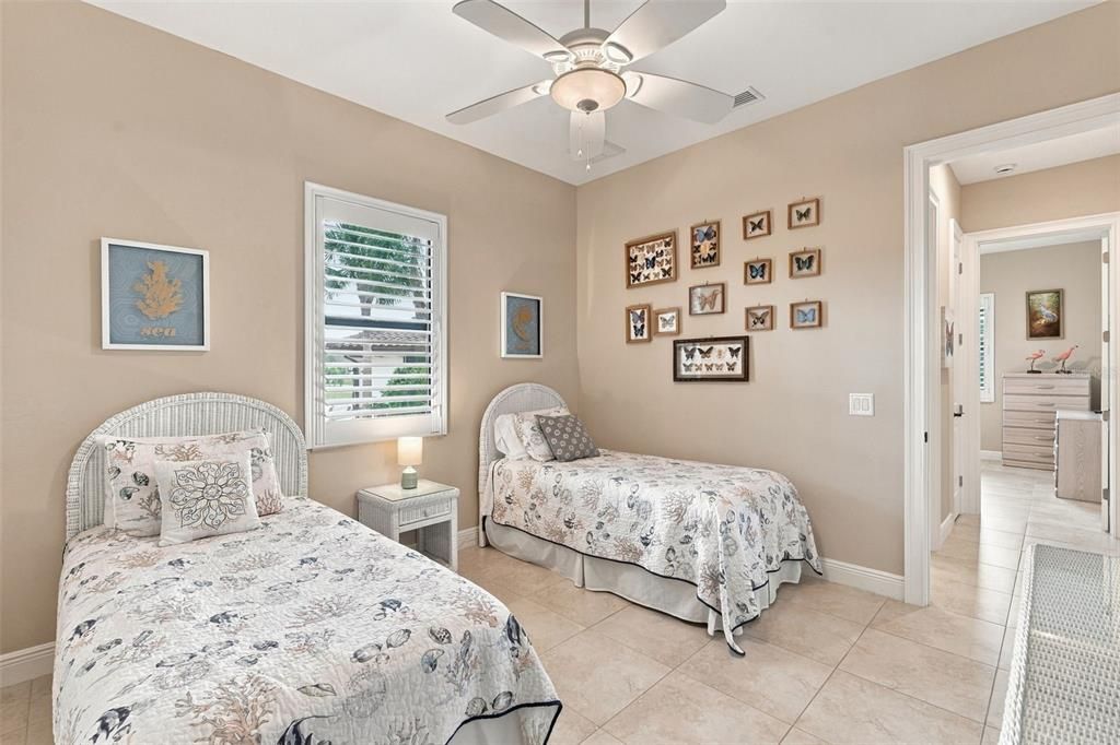 For Sale: $1,150,000 (3 beds, 2 baths, 2457 Square Feet)
