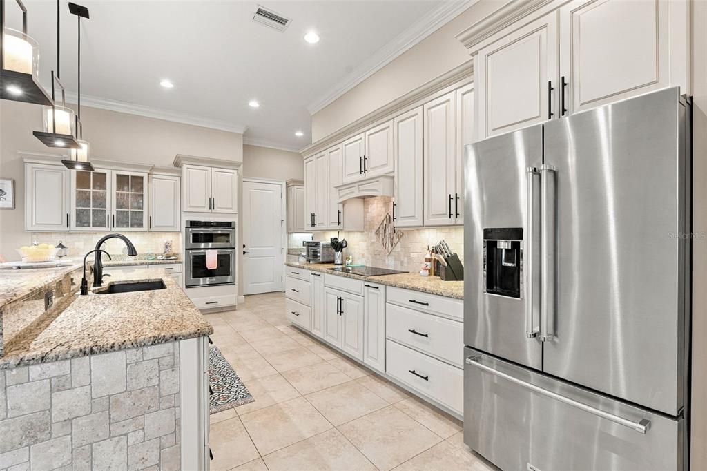 For Sale: $1,150,000 (3 beds, 2 baths, 2457 Square Feet)