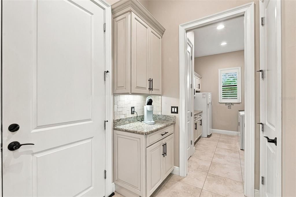 For Sale: $1,150,000 (3 beds, 2 baths, 2457 Square Feet)