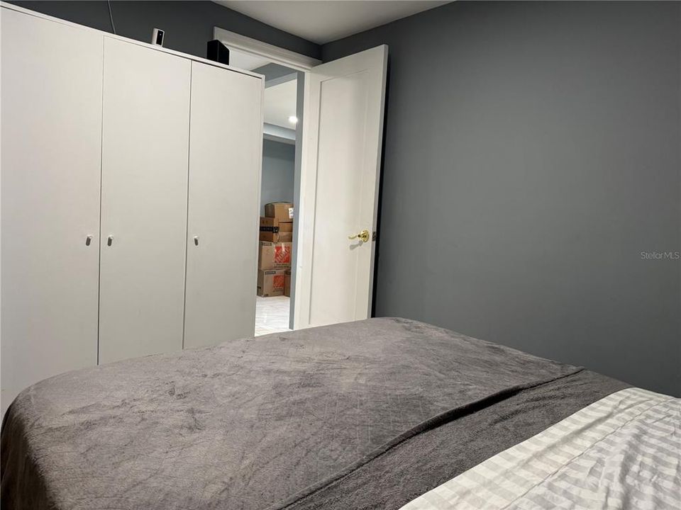 На продажу: $214,999 (4 спален, 2 ванн, 1010 Квадратных фут)