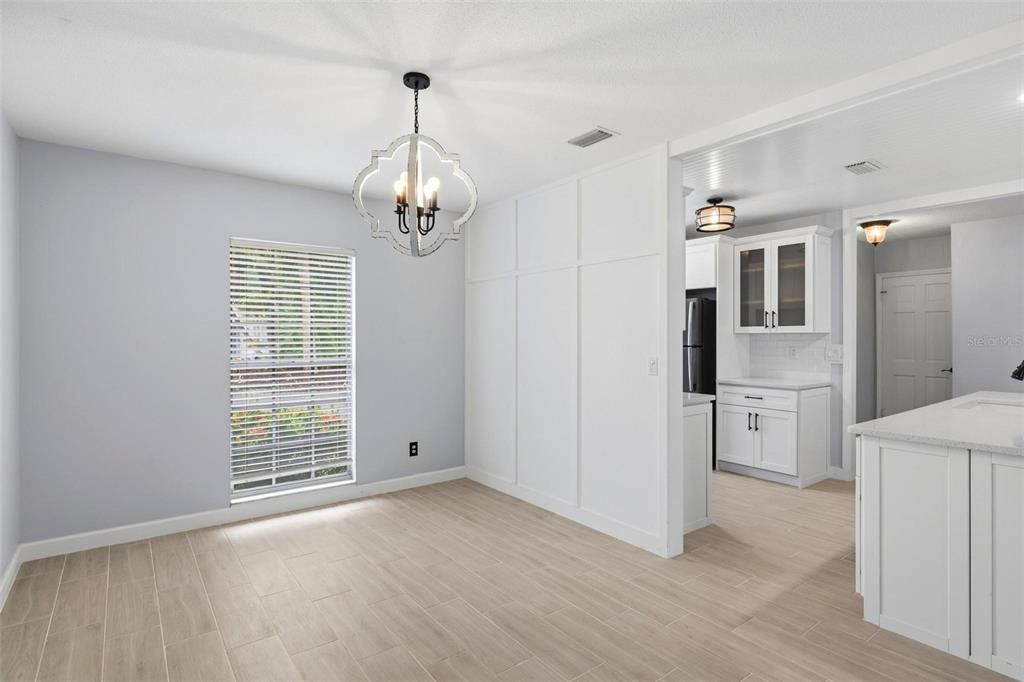 На продажу: $379,900 (2 спален, 2 ванн, 1517 Квадратных фут)