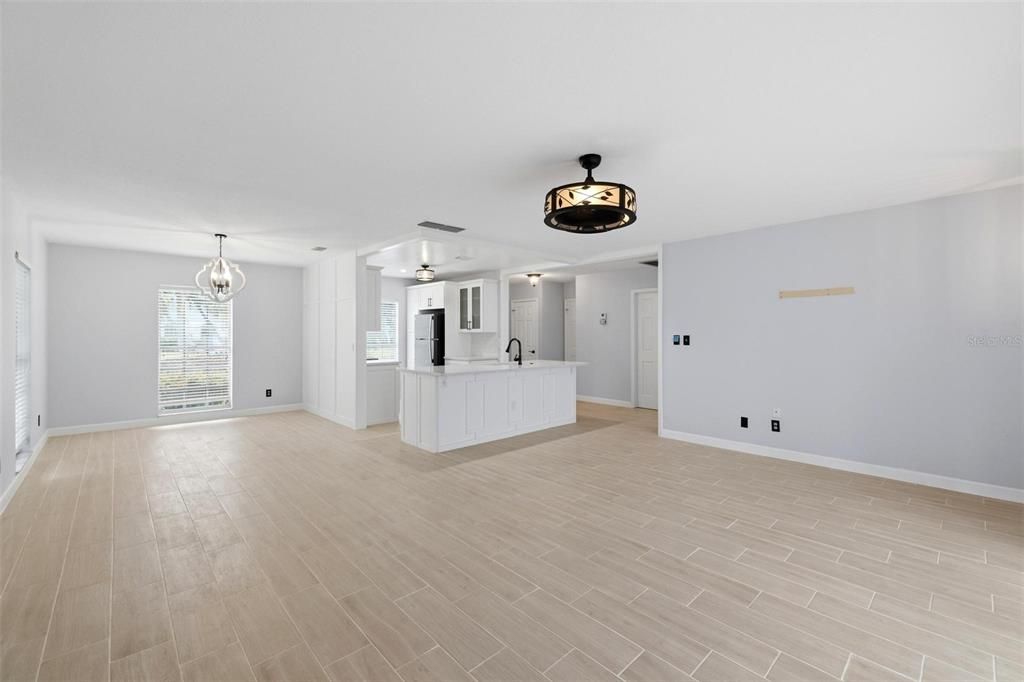 На продажу: $379,900 (2 спален, 2 ванн, 1517 Квадратных фут)
