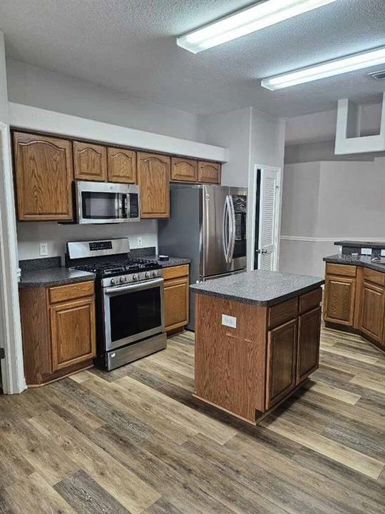 En Venta: $358,900 (3 camas, 2 baños, 2158 Pies cuadrados)