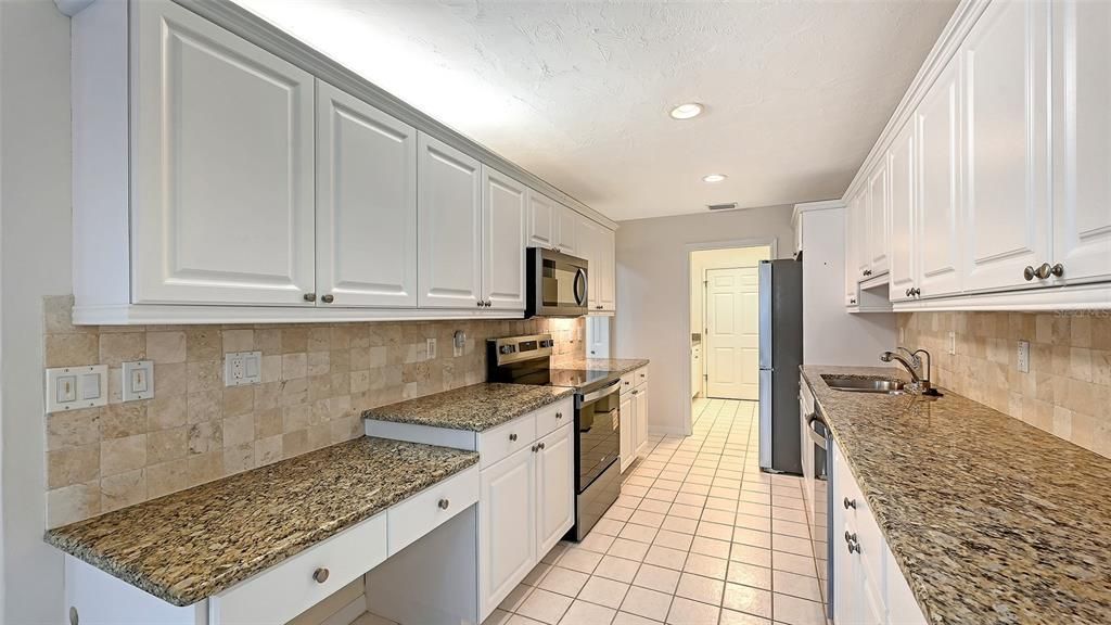 For Rent: $2,800 (2 beds, 2 baths, 1456 Square Feet)