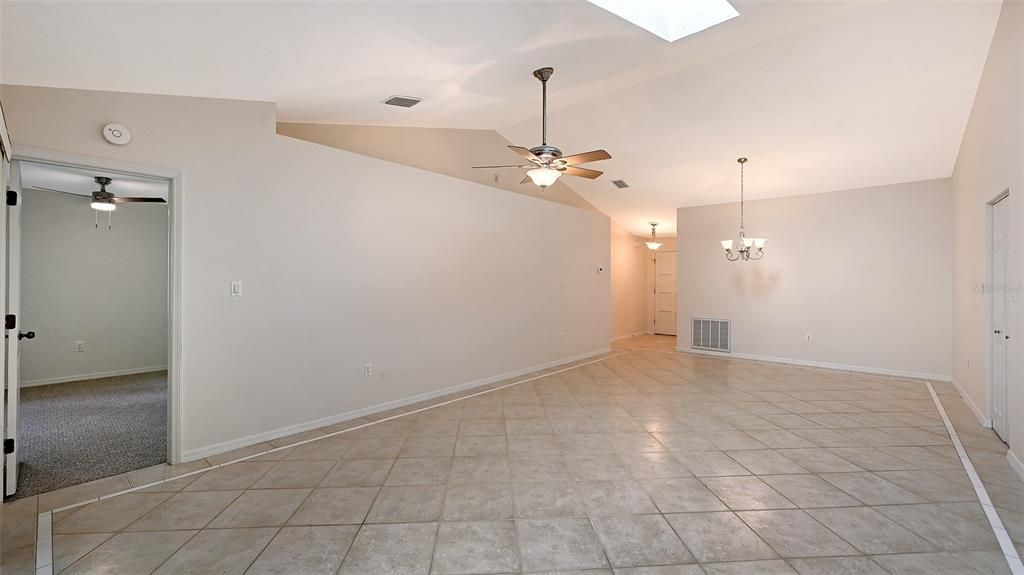 For Rent: $2,800 (2 beds, 2 baths, 1456 Square Feet)