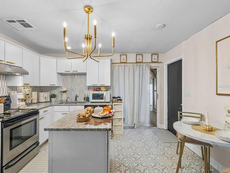 En Venta: $209,500 (2 camas, 1 baños, 806 Pies cuadrados)