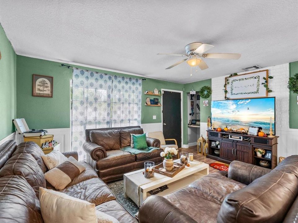 En Venta: $209,500 (2 camas, 1 baños, 806 Pies cuadrados)