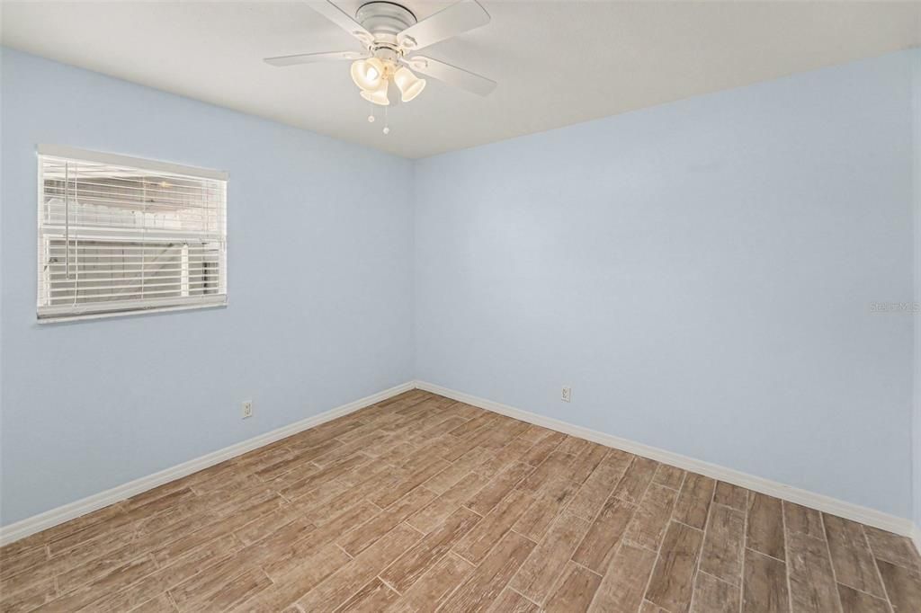 For Sale: $650,000 (4 beds, 3 baths, 2422 Square Feet)