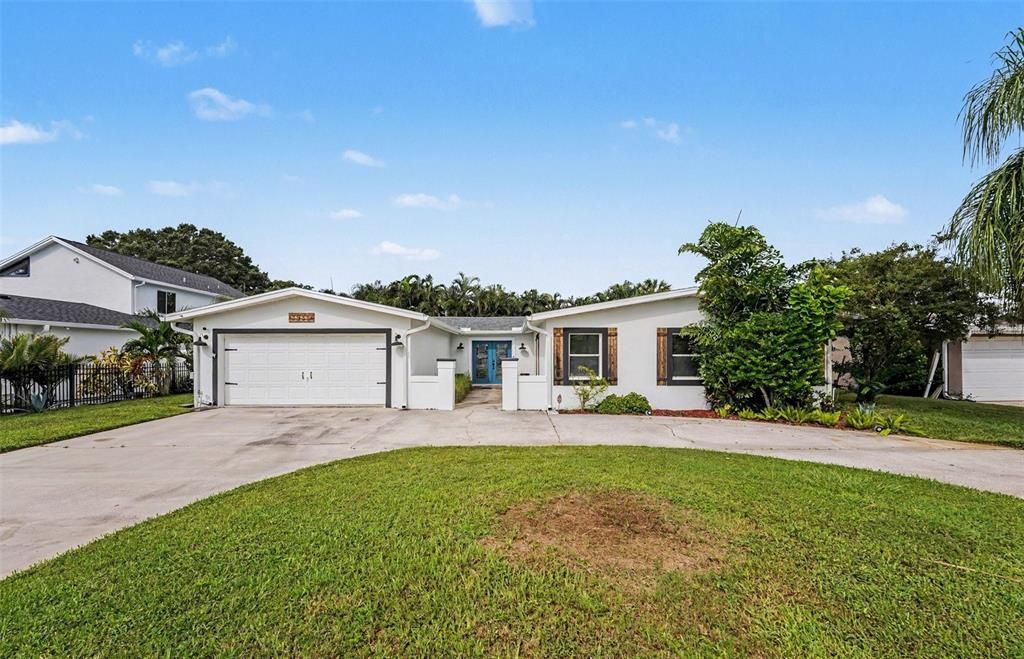 For Sale: $650,000 (4 beds, 3 baths, 2422 Square Feet)