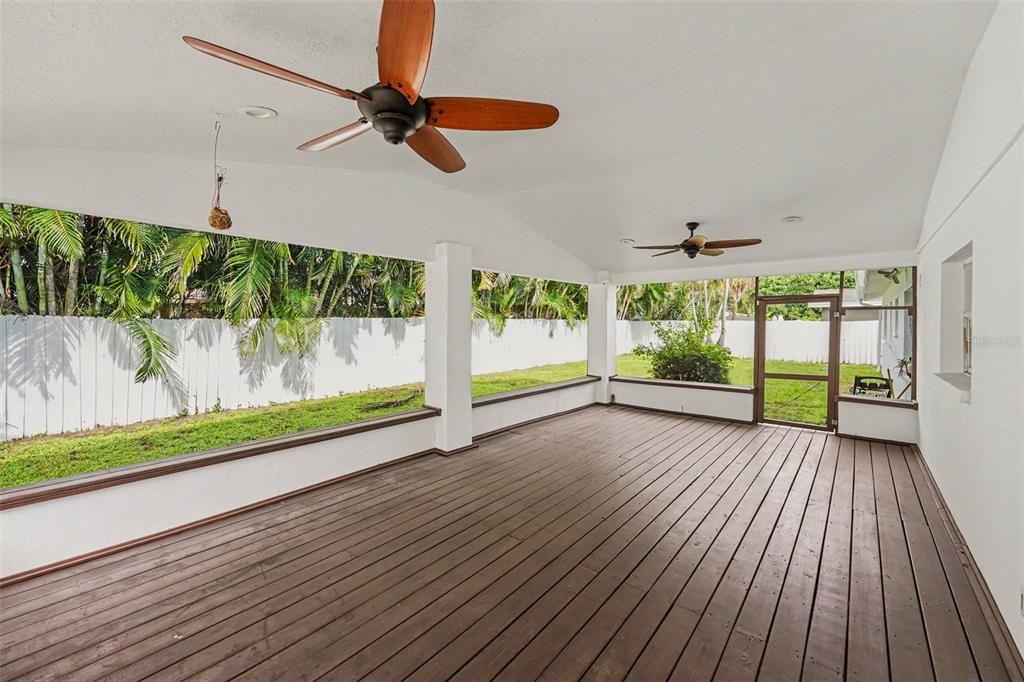 For Sale: $650,000 (4 beds, 3 baths, 2422 Square Feet)