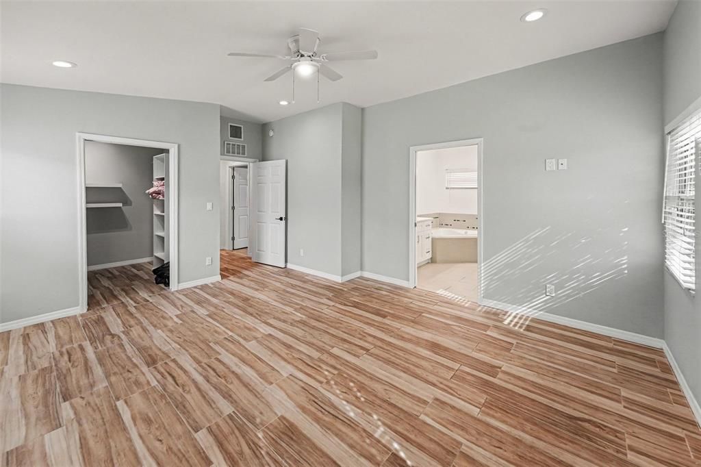 For Sale: $650,000 (4 beds, 3 baths, 2422 Square Feet)
