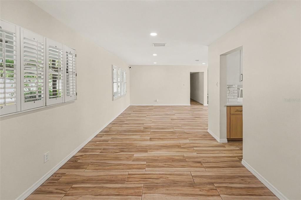 For Sale: $650,000 (4 beds, 3 baths, 2422 Square Feet)