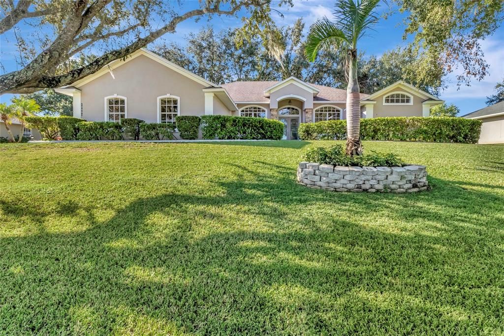 For Sale: $540,000 (4 beds, 3 baths, 2345 Square Feet)