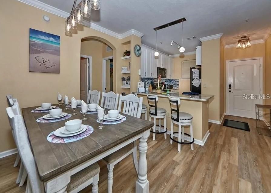 En Venta: $185,000 (4 camas, 3 baños, 1437 Pies cuadrados)