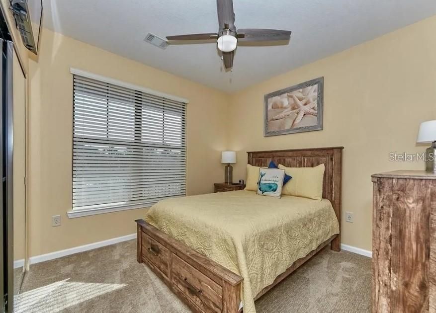 En Venta: $185,000 (4 camas, 3 baños, 1437 Pies cuadrados)