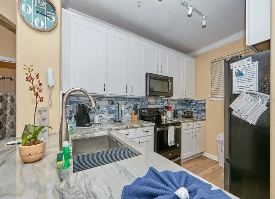 En Venta: $185,000 (4 camas, 3 baños, 1437 Pies cuadrados)