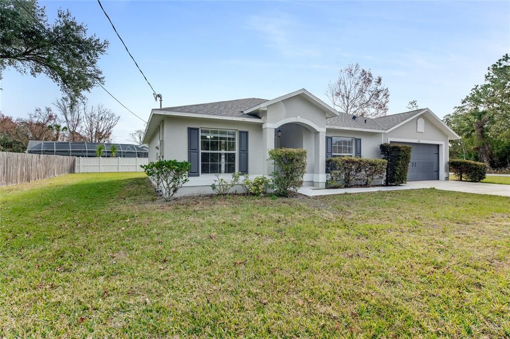 For Sale: $305,000 (3 beds, 2 baths, 1571 Square Feet)