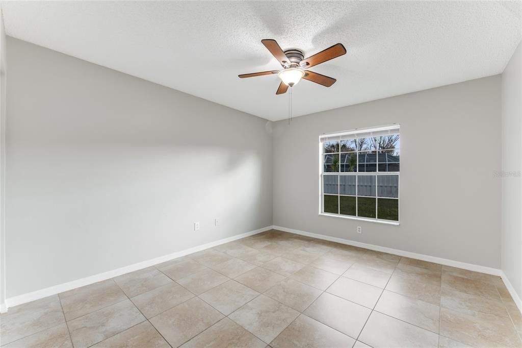 For Sale: $305,000 (3 beds, 2 baths, 1571 Square Feet)