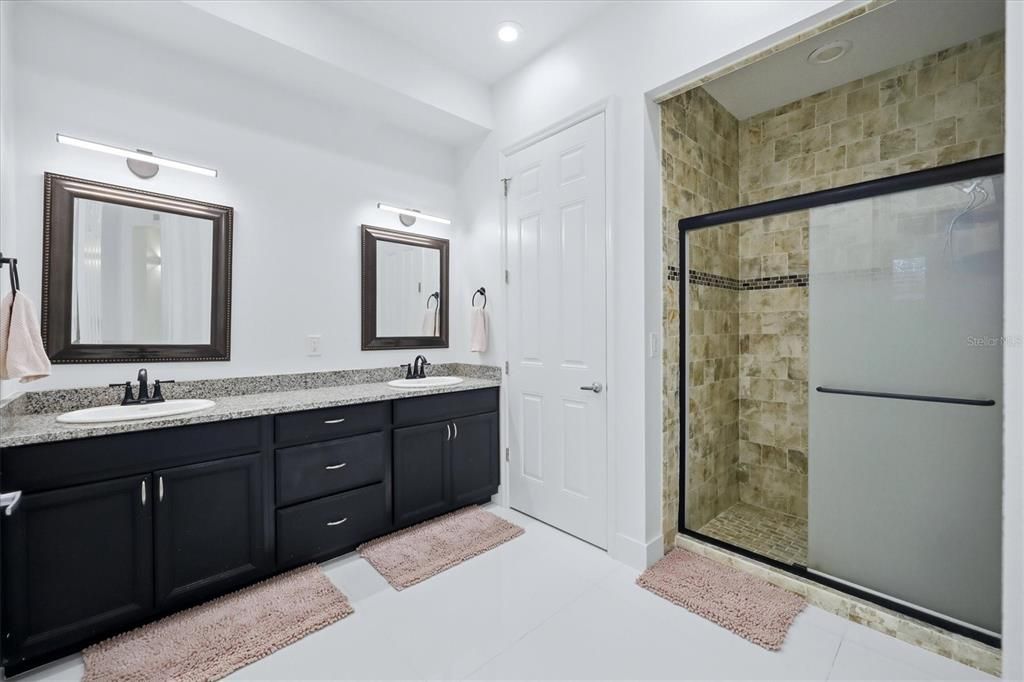 В аренду: $5,900 (4 спален, 3 ванн, 2039 Квадратных фут)