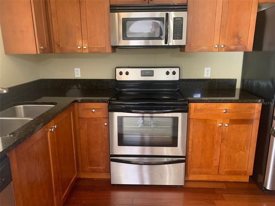 For Rent: $1,500 (2 beds, 2 baths, 1126 Square Feet)