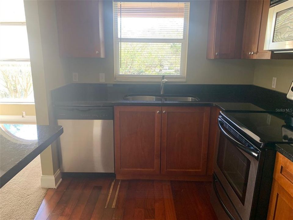For Rent: $1,500 (2 beds, 2 baths, 1126 Square Feet)