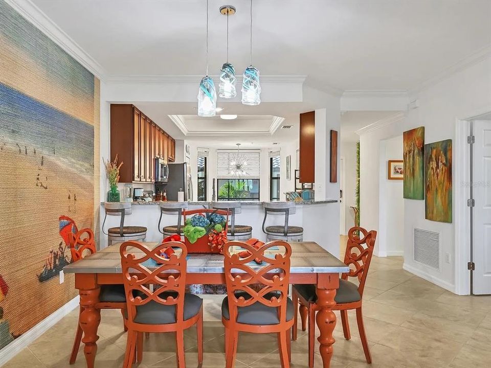 На продажу: $439,900 (2 спален, 2 ванн, 1462 Квадратных фут)