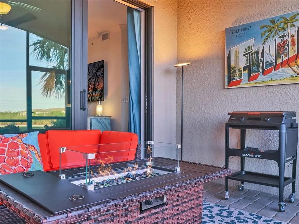 На продажу: $439,900 (2 спален, 2 ванн, 1462 Квадратных фут)