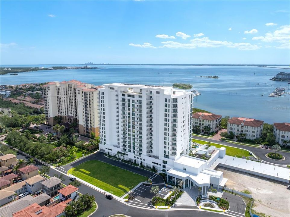 For Sale: $1,790,000 (2 beds, 2 baths, 2344 Square Feet)