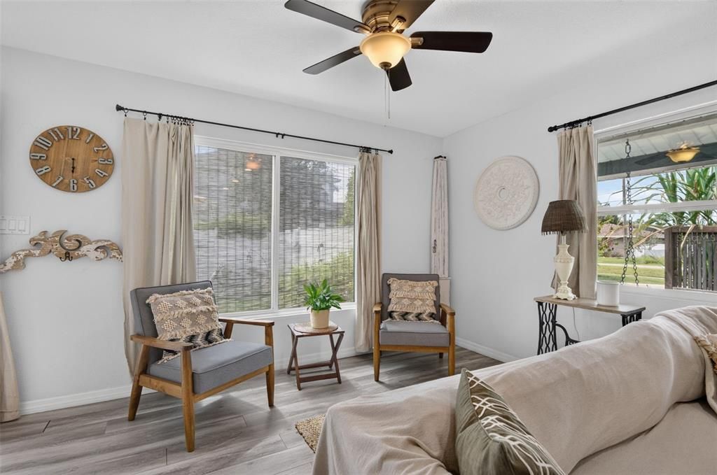 En Venta: $770,000 (4 camas, 3 baños, 2176 Pies cuadrados)
