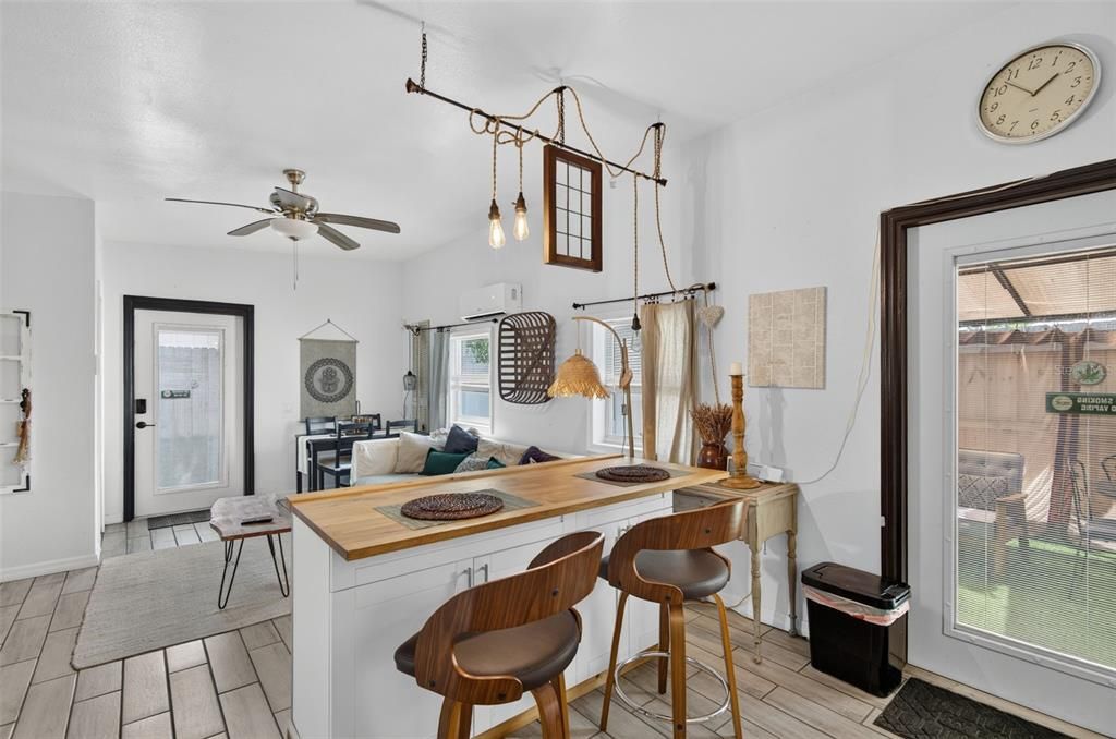 En Venta: $770,000 (4 camas, 3 baños, 2176 Pies cuadrados)
