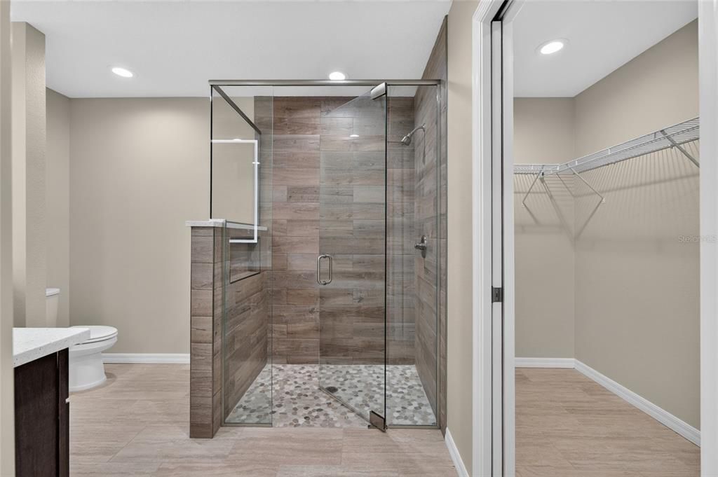 For Sale: $240,000 (3 beds, 2 baths, 1286 Square Feet)