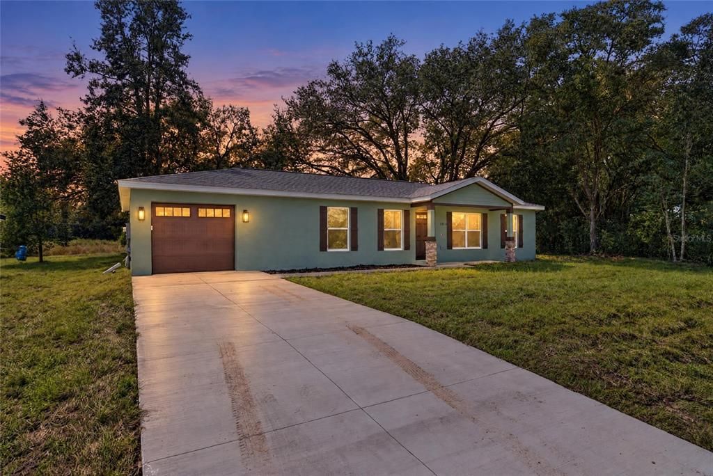 For Sale: $240,000 (3 beds, 2 baths, 1286 Square Feet)